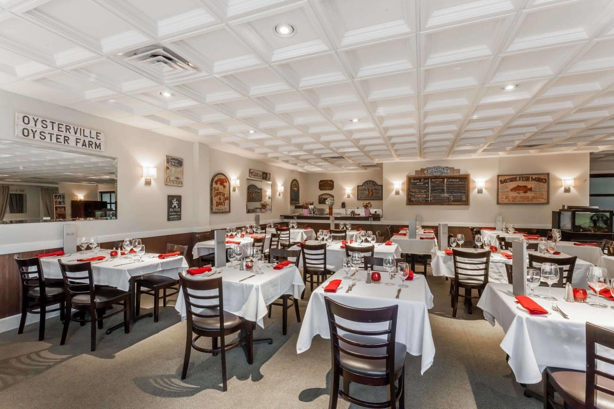 Ramada By Wyndham Rock Hill At Sullivan Center Esterno foto