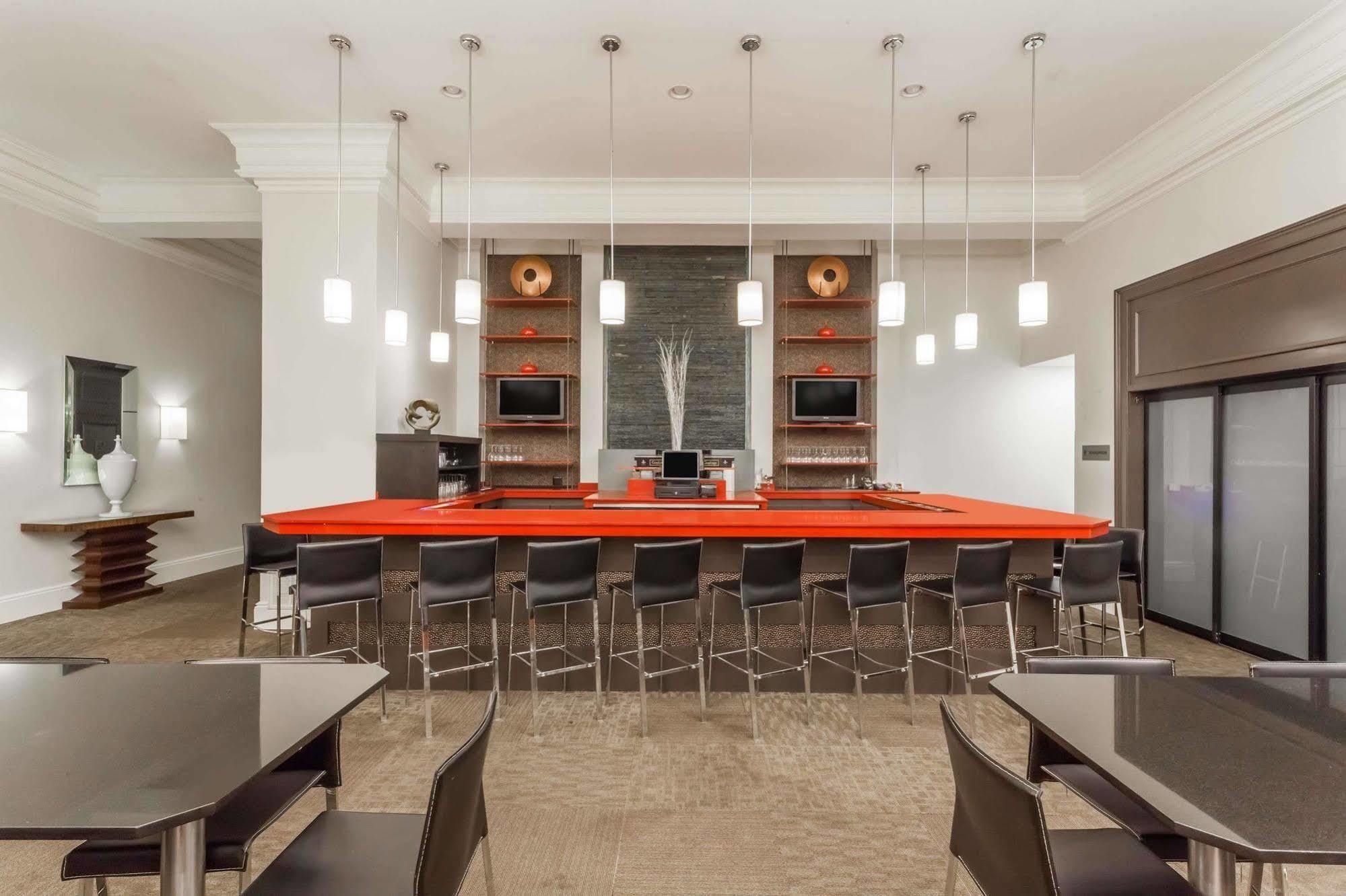 Ramada By Wyndham Rock Hill At Sullivan Center Esterno foto