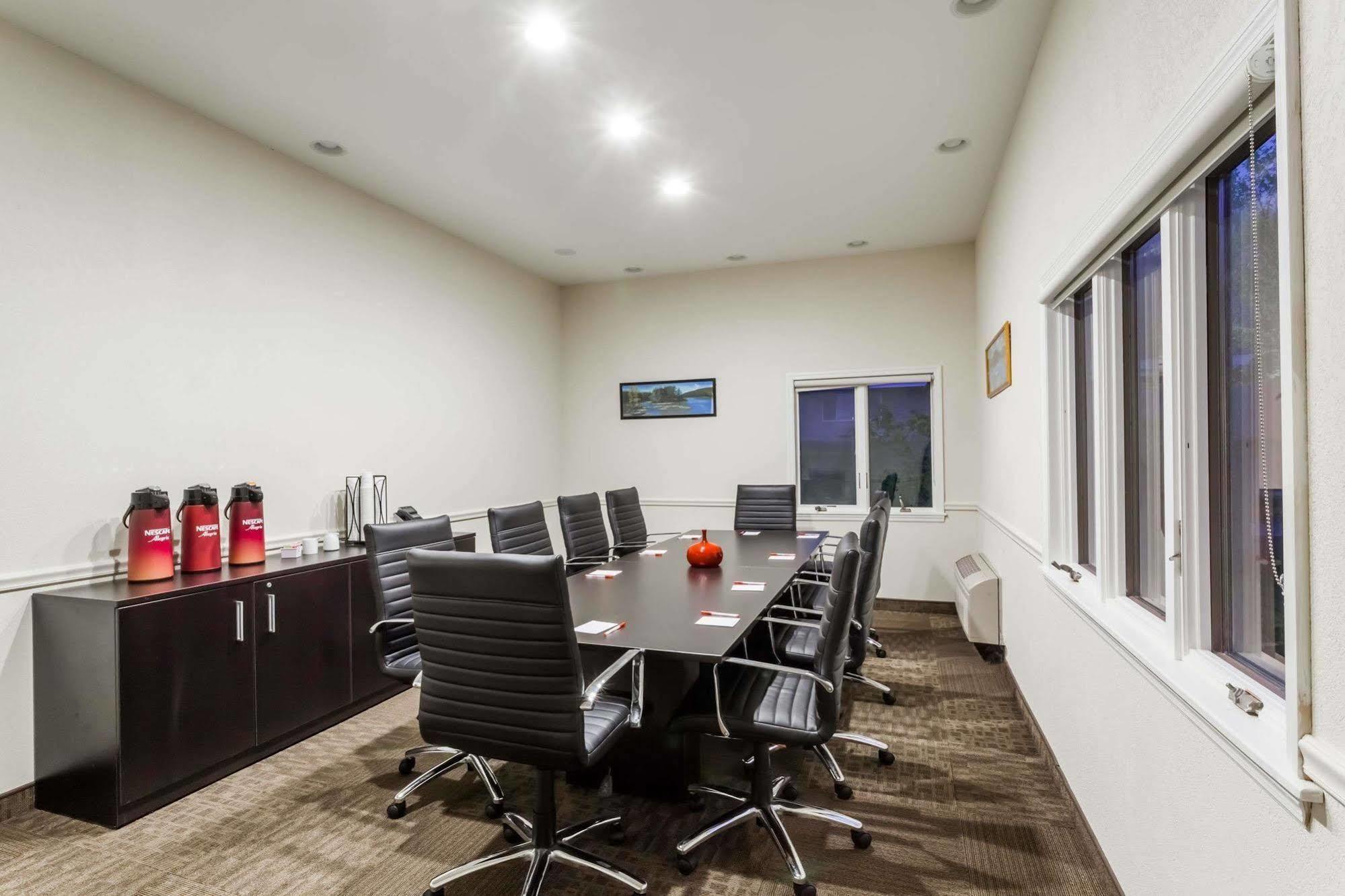 Ramada By Wyndham Rock Hill At Sullivan Center Esterno foto