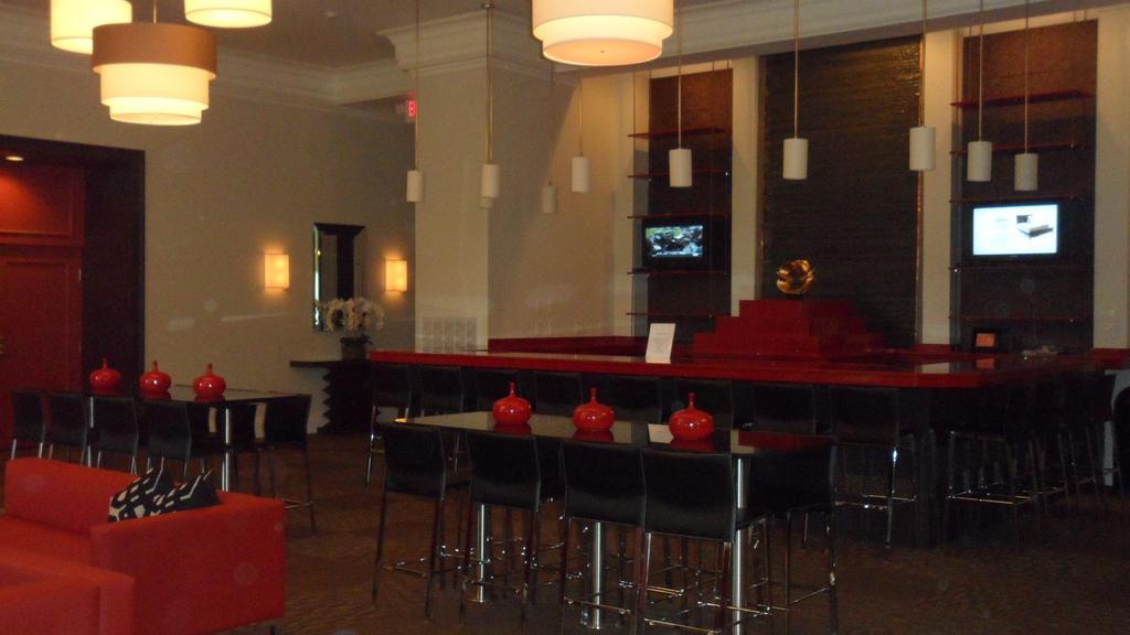 Ramada By Wyndham Rock Hill At Sullivan Center Esterno foto