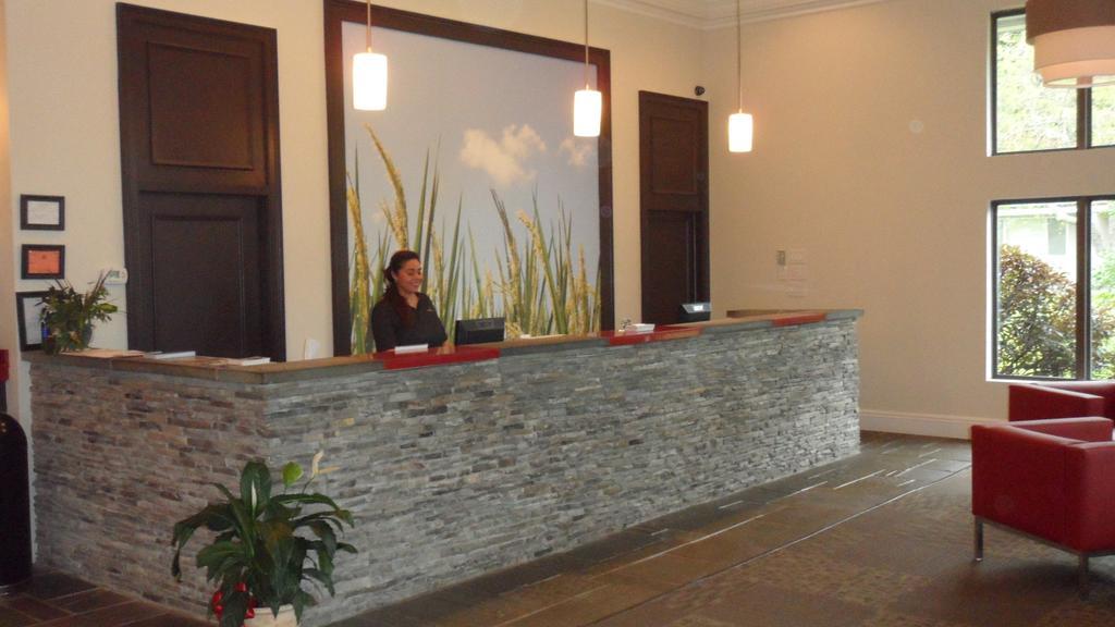 Ramada By Wyndham Rock Hill At Sullivan Center Esterno foto